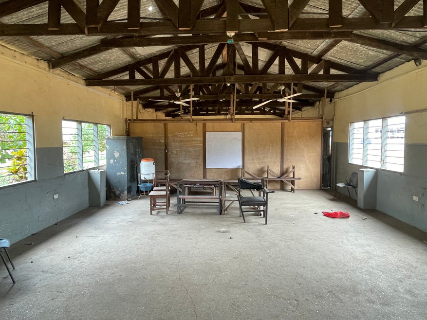 Ajude a construir um poço de água na Escola Primária Tenashie