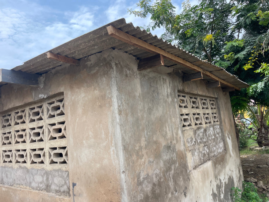 Ajude a construir um poço de água na Escola Primária Tenashie
