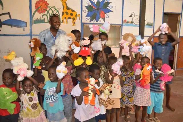 Donate to FresVie: Brighten Futures for Kodzo and Havé Students