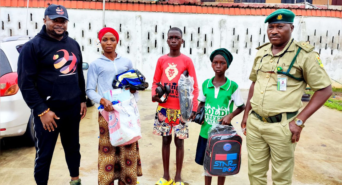 Apoie as Bolsas Angel para Crianças com Pais Presos na Nigéria