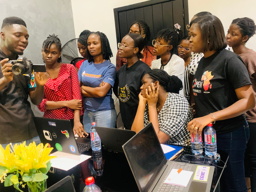 Soutenir les femmes pour le développement durable en Afrique Briser les barrières pour les femmes afin de soutenir la résilience climatique et l'inclusion numérique.