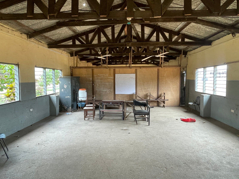 Ajude a construir um poço de água na Escola Primária Tenashie