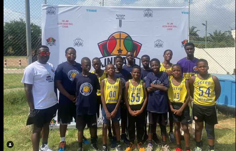 Apoie a Basketball Unite Academy para construir uma quadra de basquete comunitária